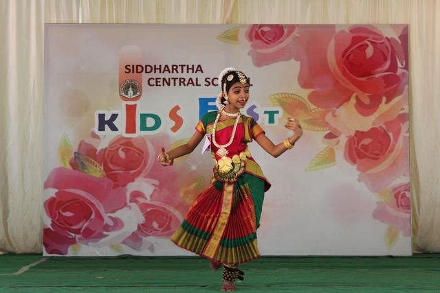 Siddhartha students performing at a school arts programme &mdash; photograph 8