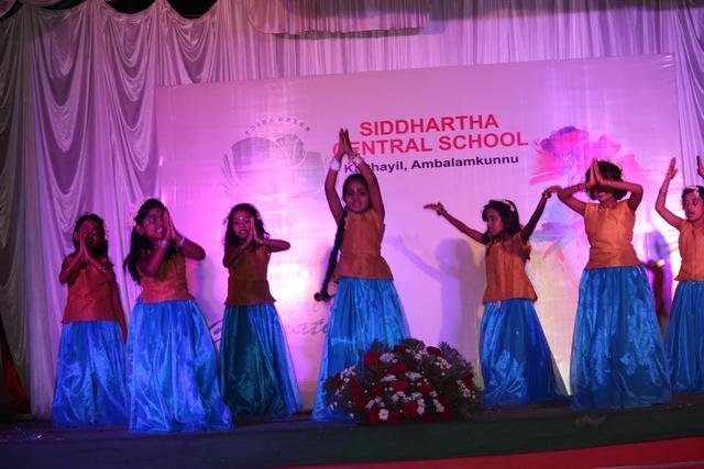 Siddhartha students performing at a school arts programme &mdash; photograph 31