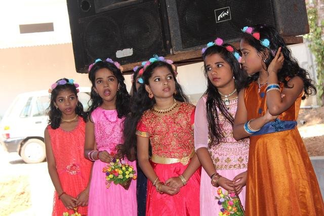 Siddhartha students performing at a school arts programme &mdash; photograph 34
