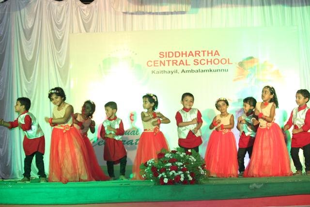 Siddhartha students performing at a school arts programme &mdash; photograph 36