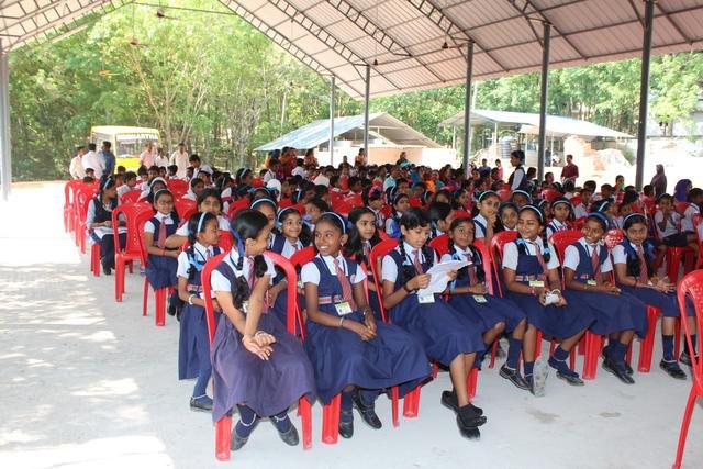 Siddhartha students and staff on the campus at Ambalamkunnu &mdash; photograph 7