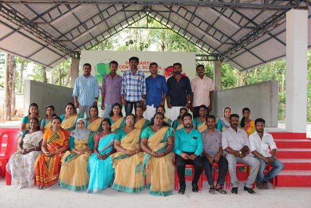 Siddhartha students and staff on the campus at Ambalamkunnu &mdash; photograph 8