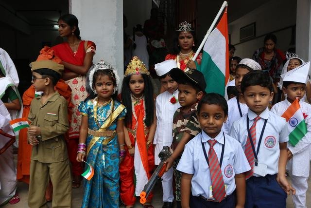 Siddhartha students and staff on the campus at Ambalamkunnu &mdash; photograph 9