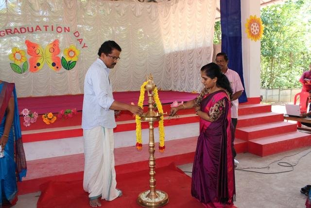 Siddhartha students and staff on the campus at Ambalamkunnu &mdash; photograph 12